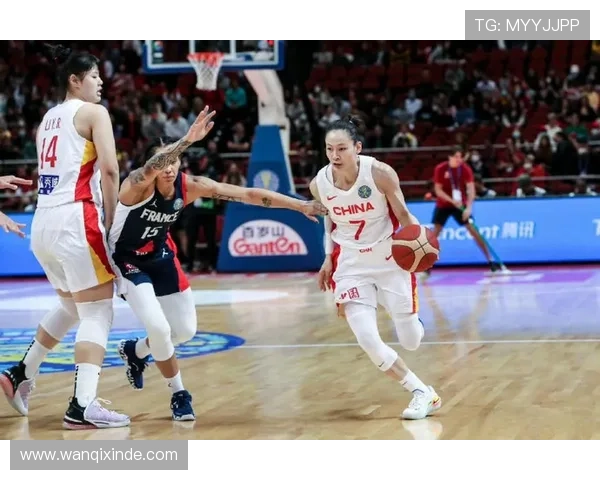 中国女篮热身赛战胜法国 展现强大实力备战女篮世界杯
